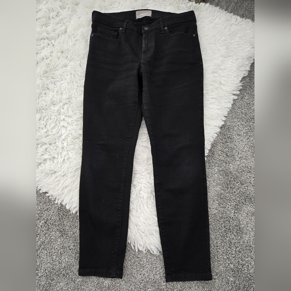 Everlane High Rise Black Ankle Jeans. Size 31. Good preowned condition. - Picture 3 of 10